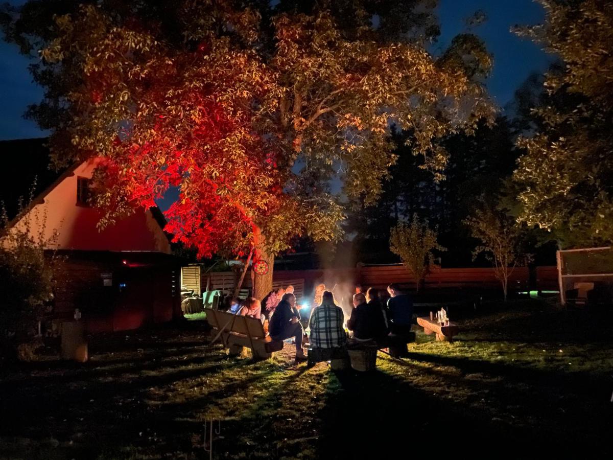 Ferienhaus Backesgarten Fuer 22 Personen Neichen Exterior photo