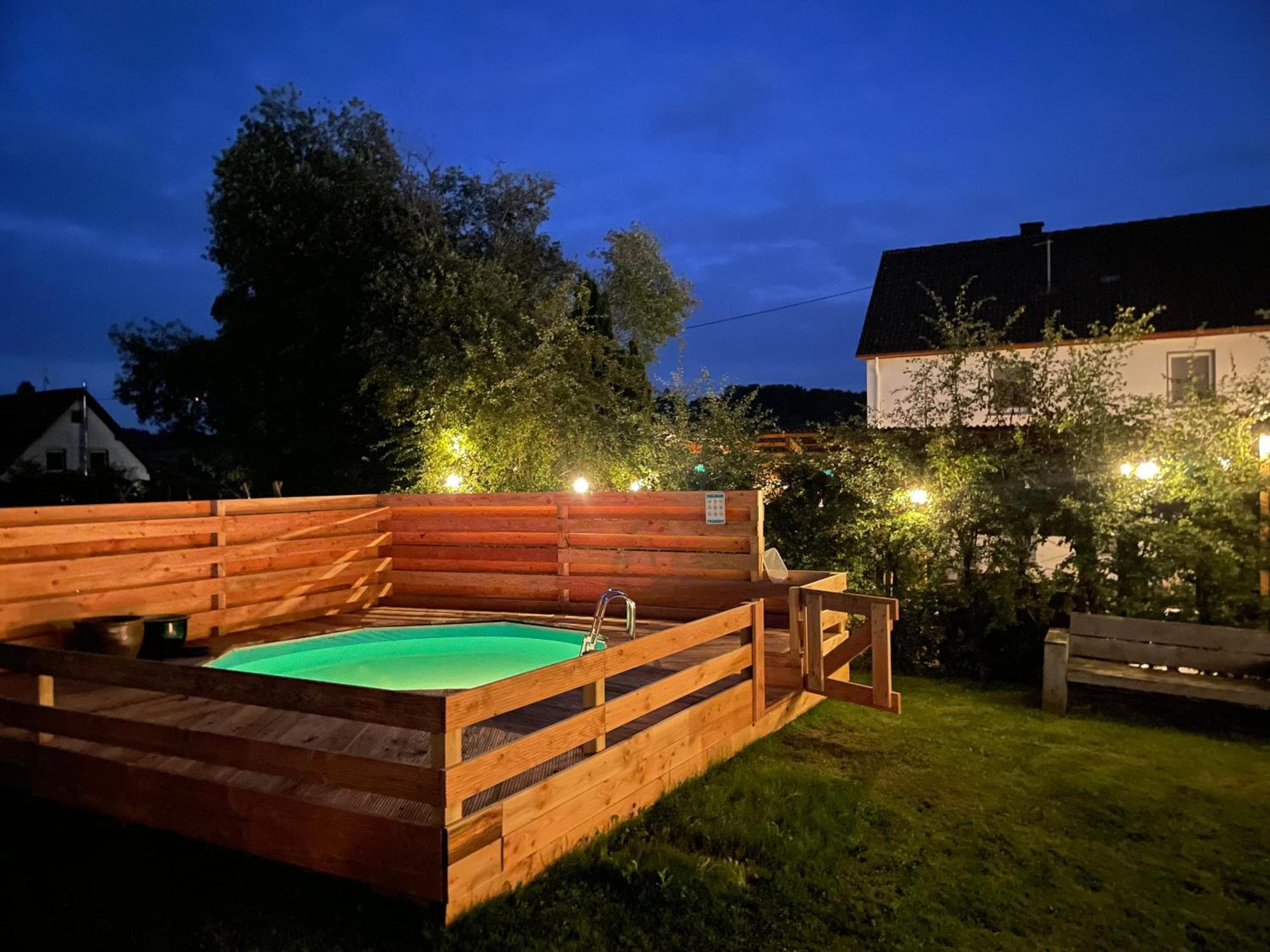 Ferienhaus Backesgarten Fuer 22 Personen Neichen Exterior photo